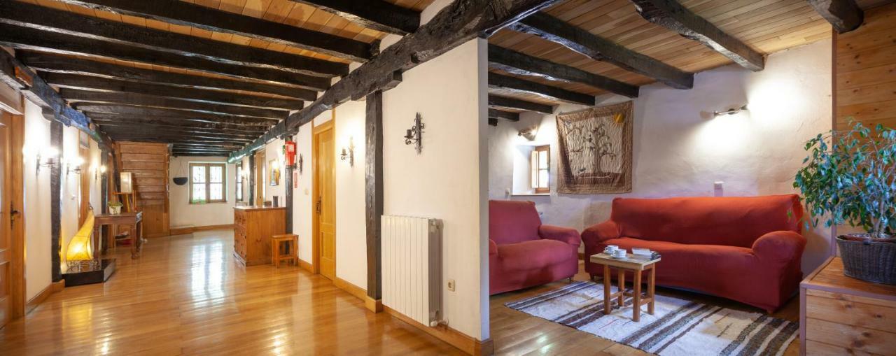 Albergue Mandoia Aterpetxea Arantzazu ภายนอก รูปภาพ